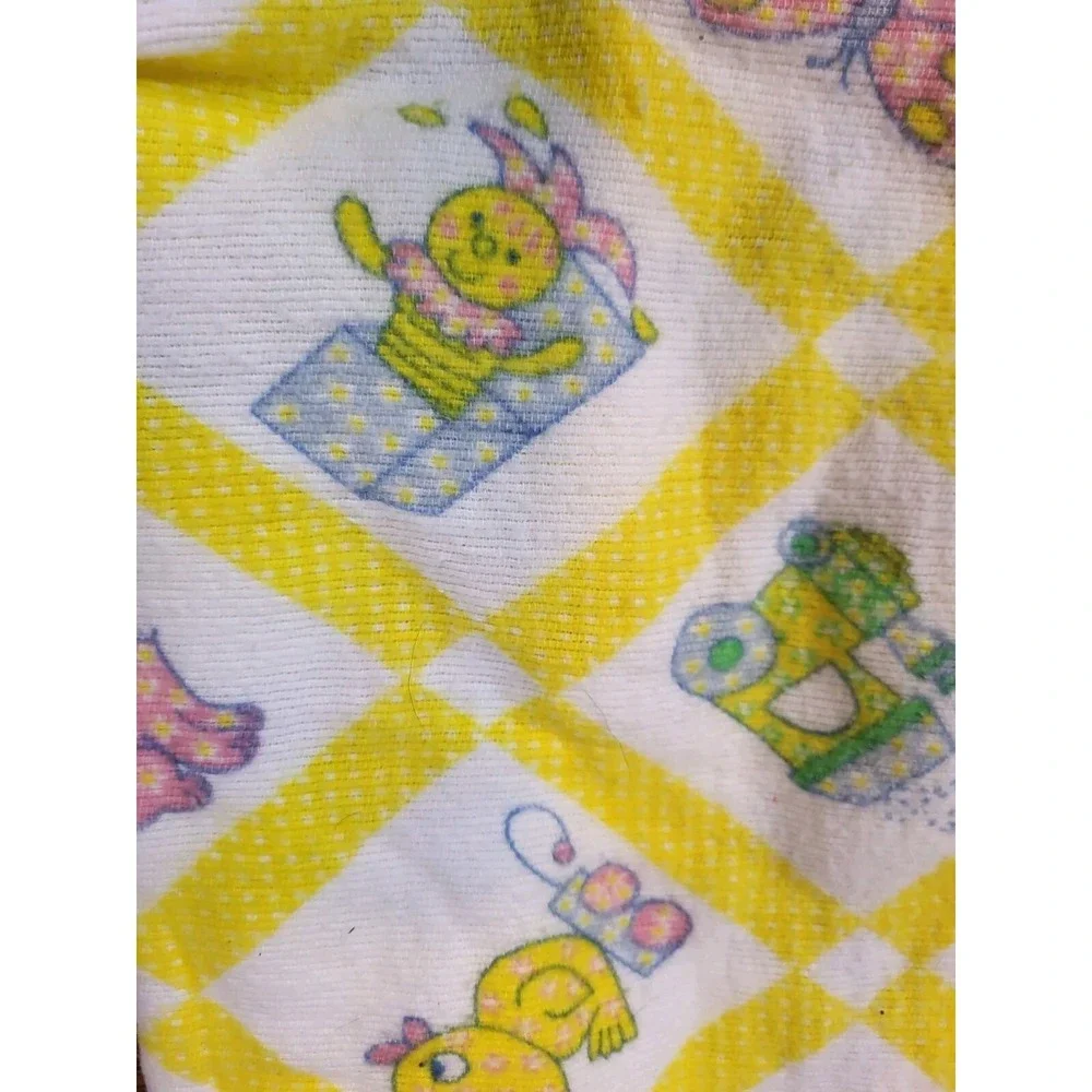 (2) Vintage Riegel Yellow‎ Baby Receiving Blankets Bunnies Chicks Kittens Boats